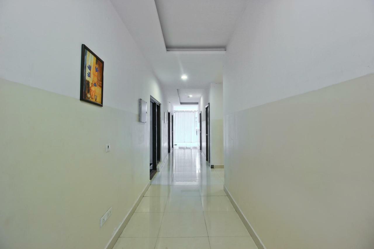 Oyo Flagship 463 Banjara Hills Hotel Haidarábád Kültér fotó