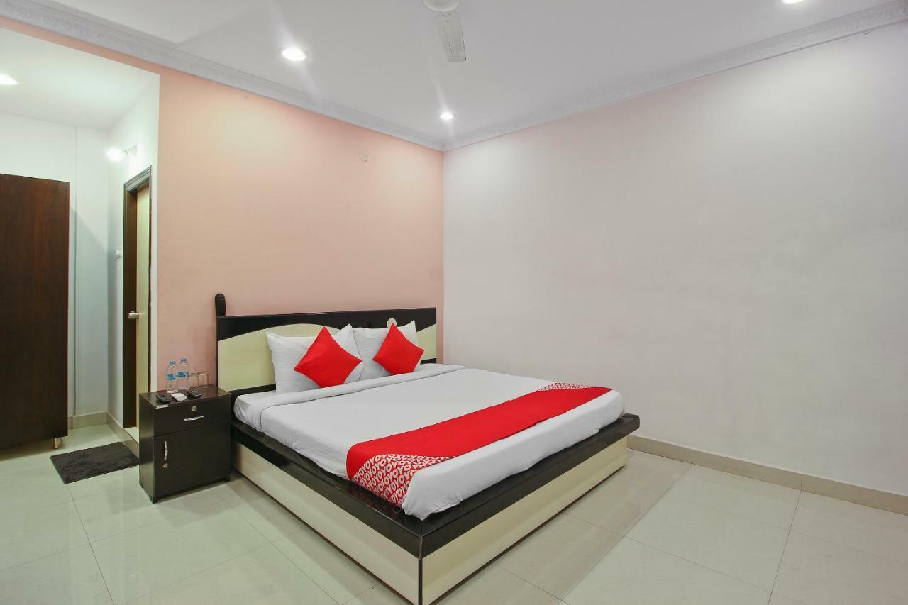 Oyo Flagship 463 Banjara Hills Hotel Haidarábád Kültér fotó