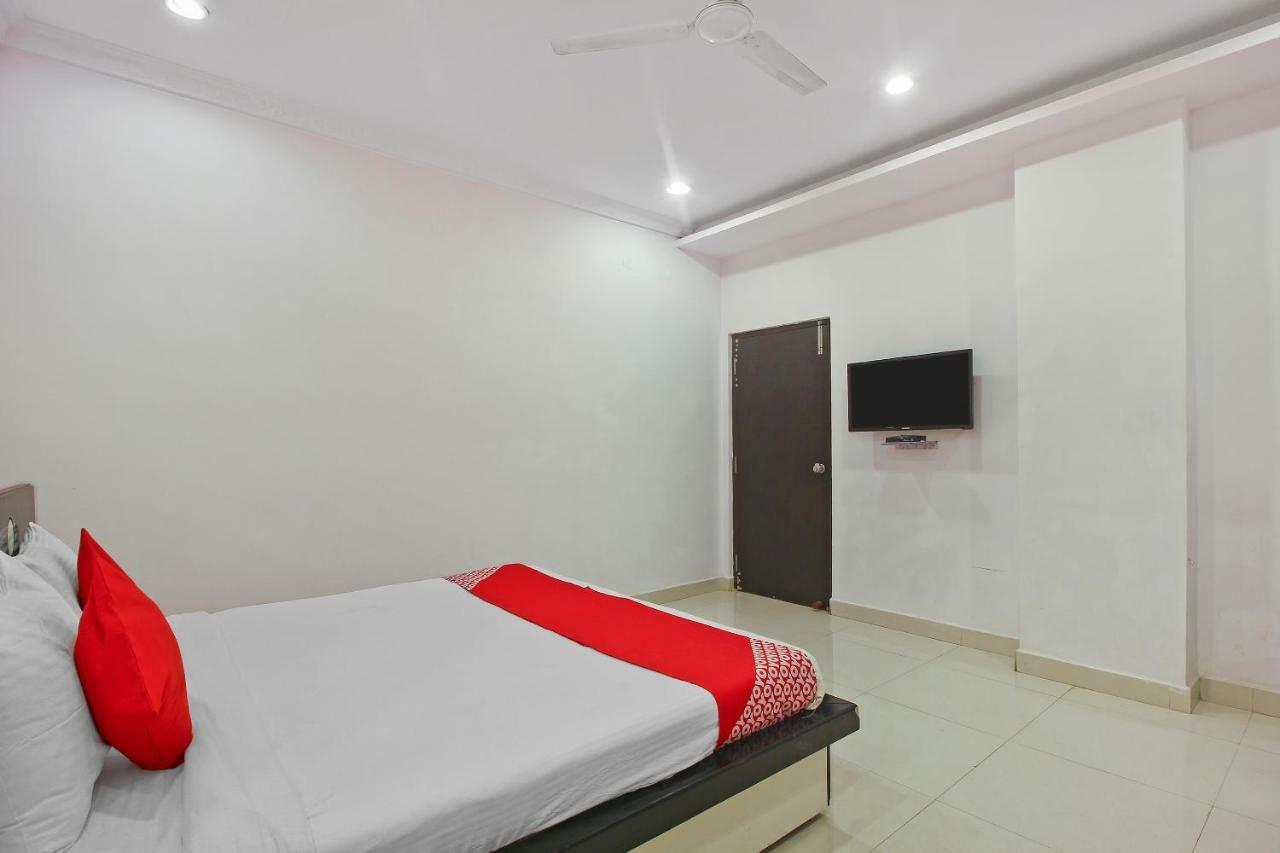 Oyo Flagship 463 Banjara Hills Hotel Haidarábád Kültér fotó