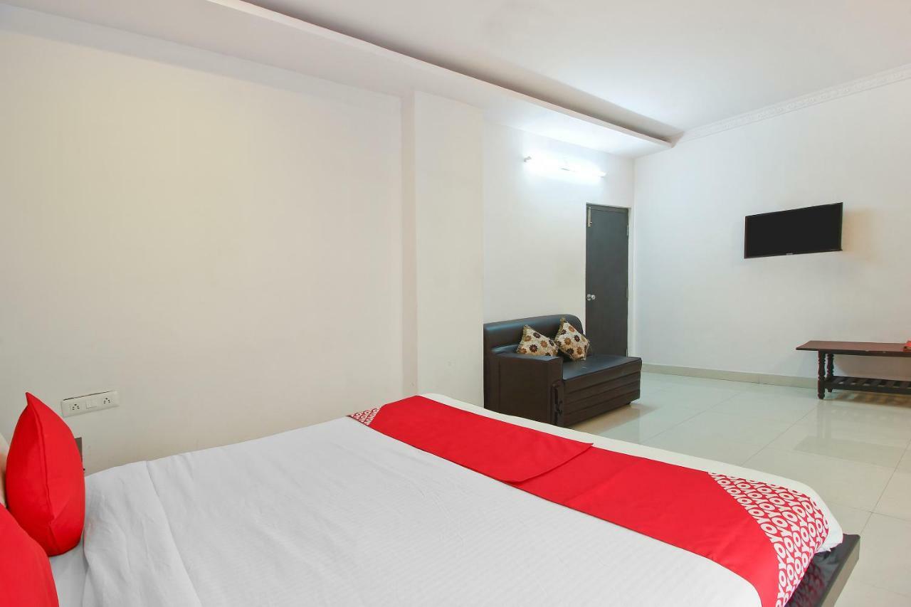 Oyo Flagship 463 Banjara Hills Hotel Haidarábád Kültér fotó