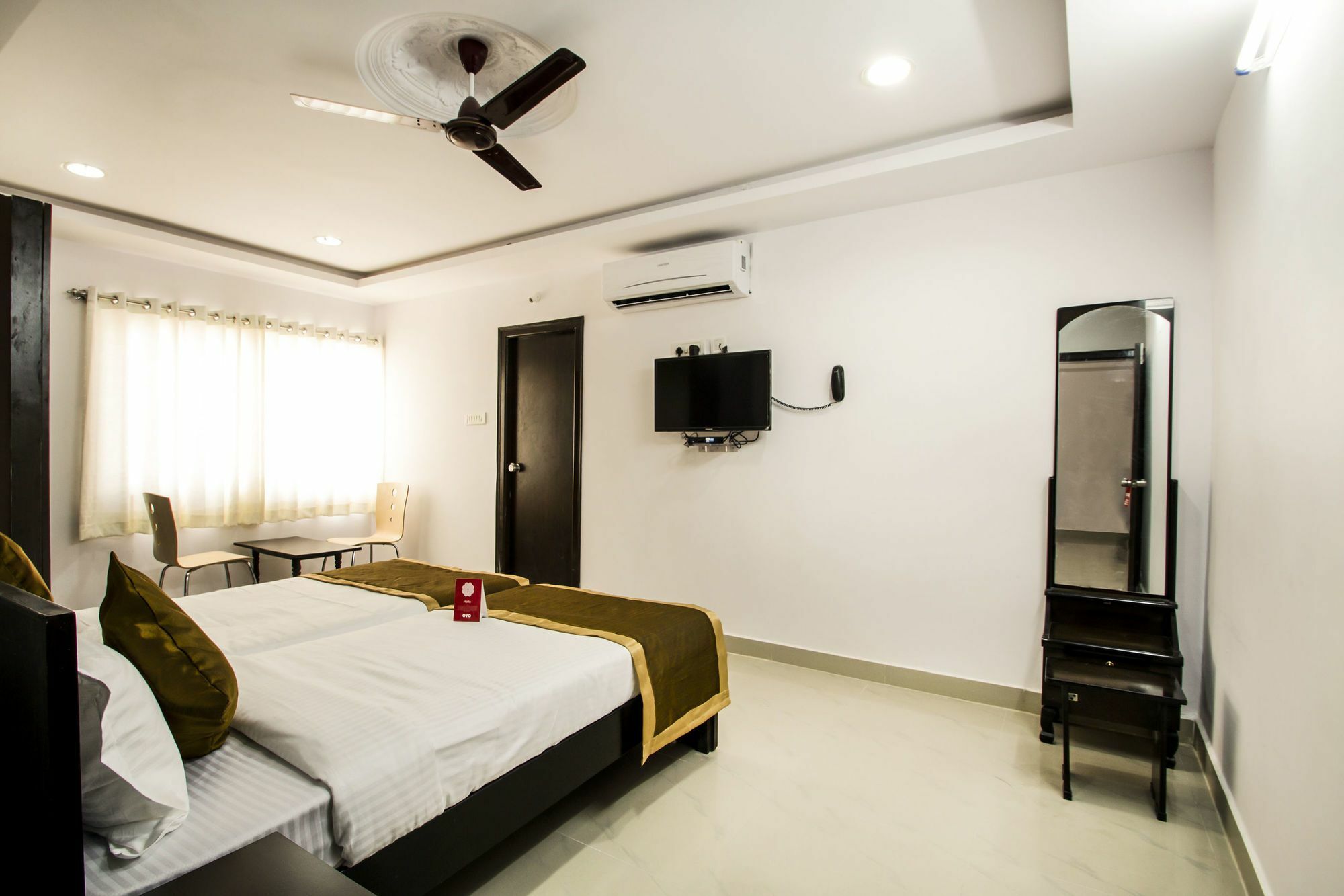 Oyo Flagship 463 Banjara Hills Hotel Haidarábád Kültér fotó